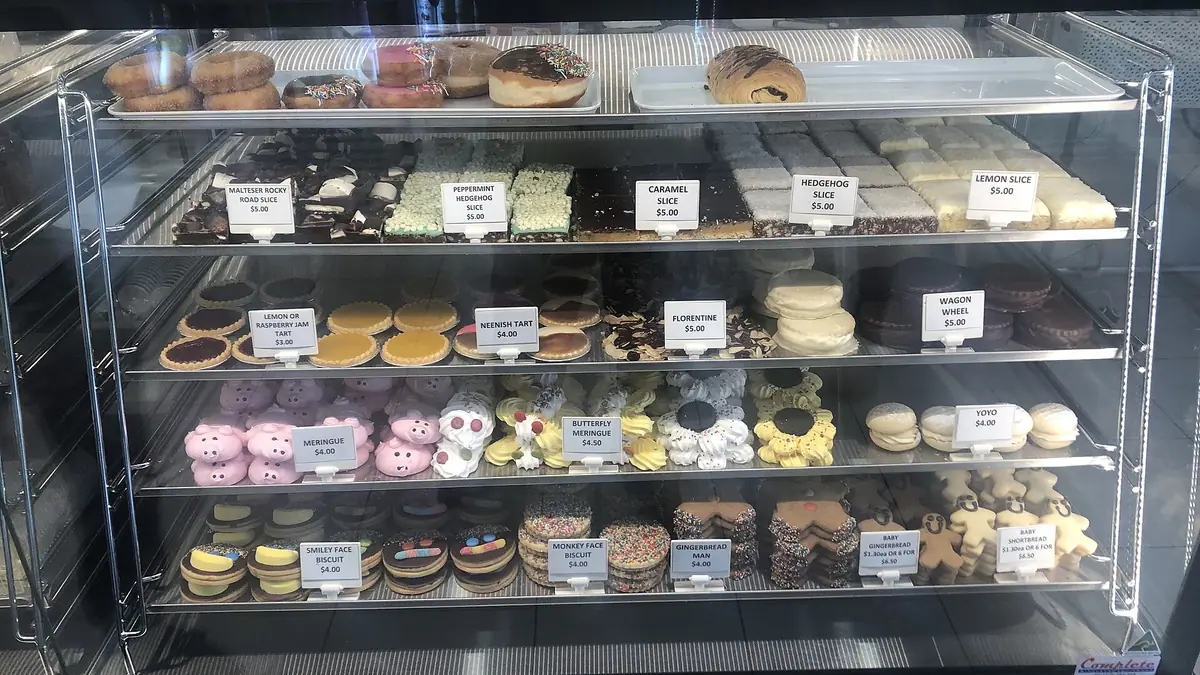 Rowes – bakery in Plymstock, Plymouth